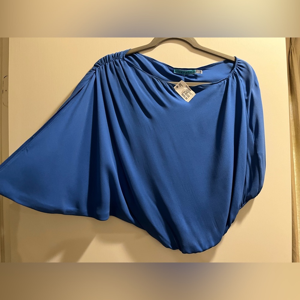 Alice & Olivia one sleeve top